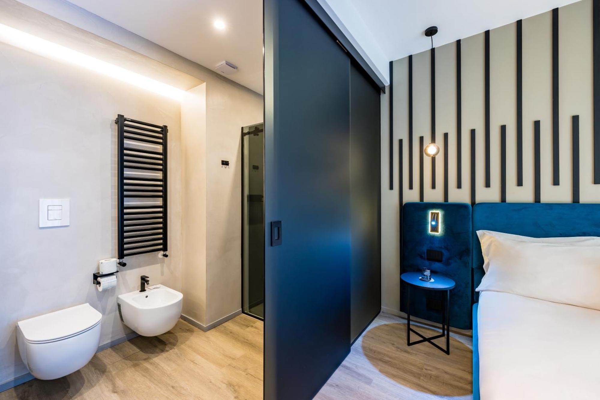 Mh Suites Plebiscito Naples Exterior photo