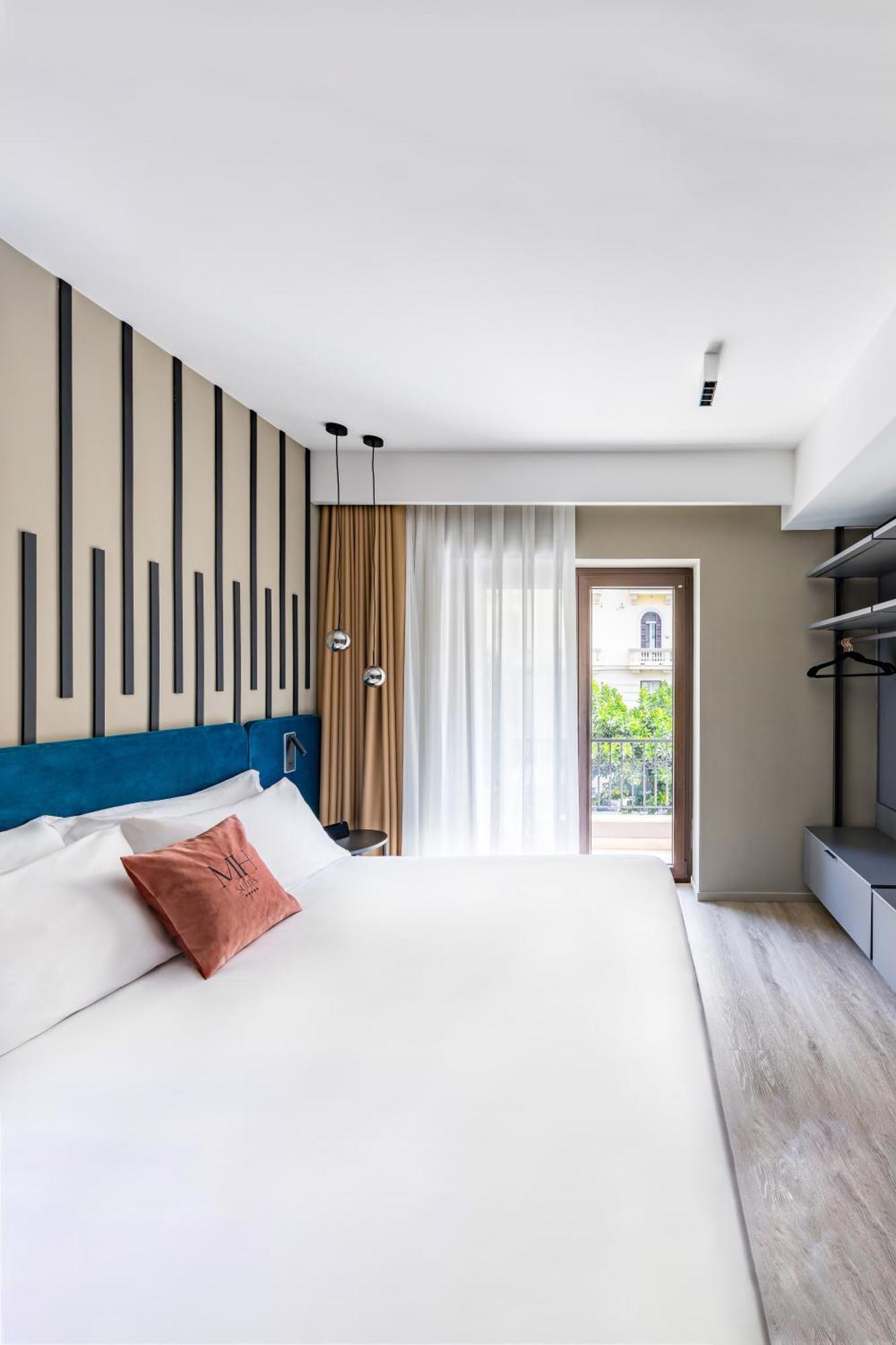 Mh Suites Plebiscito Naples Exterior photo